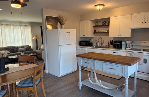 Casper House | The Cowboy Corral. 3 Bedroom Centrally Located Home with a Mountain View.