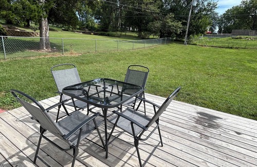 St. Joseph House | The Cozy Cottage