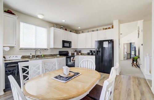 Fountain House | The Cozy Oak | 5BR Home | Sleeps 13!