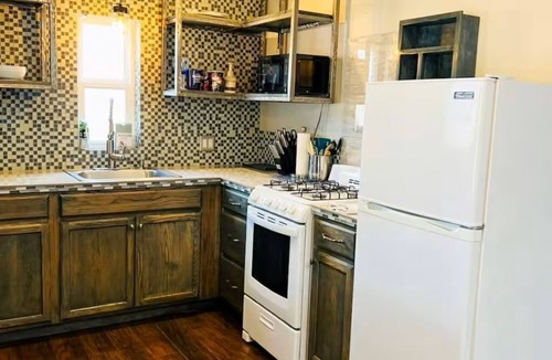 Albuquerque House | The Cozy Valley Casita
