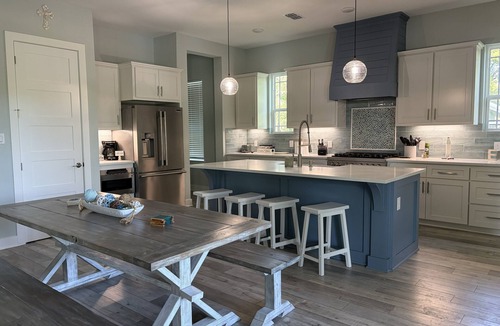 Cedar Lane House | The Creekhouse: Waterfront Luxury on Caney Creek – Sleeps 11!