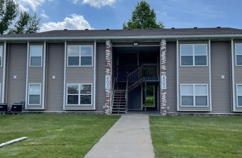 Hamilton Apartment | The Deannie - Entire 2 Bedroom Apt in Quilt Town, USA