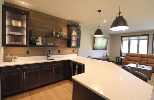 Sturgis House | The Double Eagle Retreat | Golf Included with Hot Tub