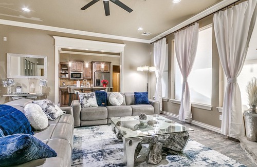 Wheatland House | The Dream Cove/Spacious 5-bedroom, 5 bathroom home with pool/hot tub/game room