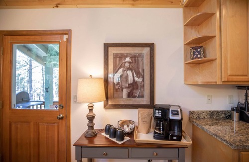 Heber Cabin | The Duke Cabin - A FOREST LAKES Cabin in the Woods! HOT TUB