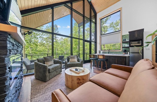 Hot Springs Resort | The Eagle at In the Trees, Hot Tub, Mountaintop, Fireplace, Luxury