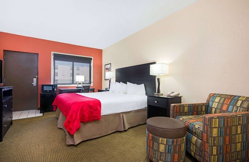 Gillette Hotel | The Eddie Hotel Gillette