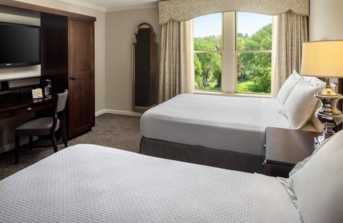 Excelsior Springs Hotel | The Elms Hotel & Spa, a Destination by Hyatt Hotel