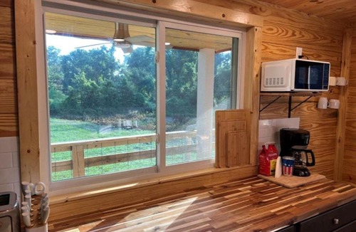 Baker House | The Firehouse- Small cottage on the river