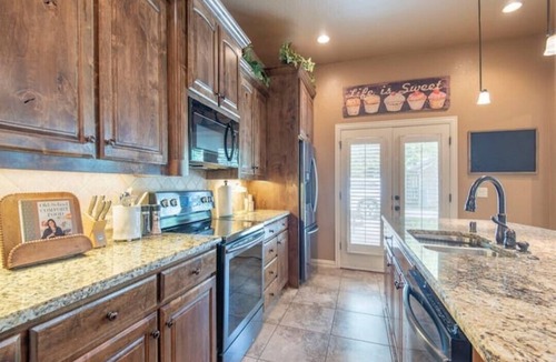 Denton House | The First Place- Gorgeous 3/2 walk to Square/TWU