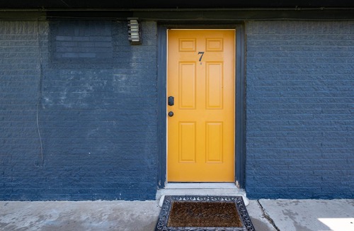 Canyon Apartment | The Flats Modern Apt 7, 3 blocks from WTAMU