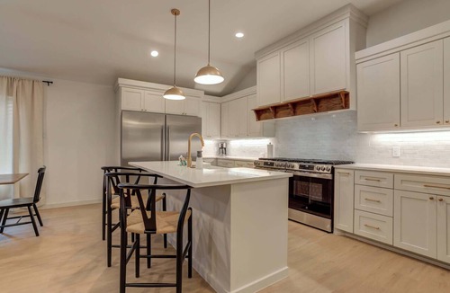 Lubbock House | The Foundry - 5BR/3.5BA - Family Retreat