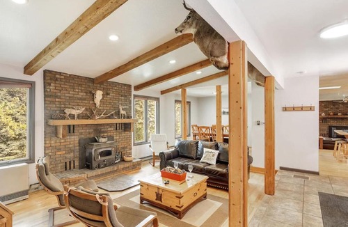 Morrison House | The Four Pines I Near Red Rocks & Trails