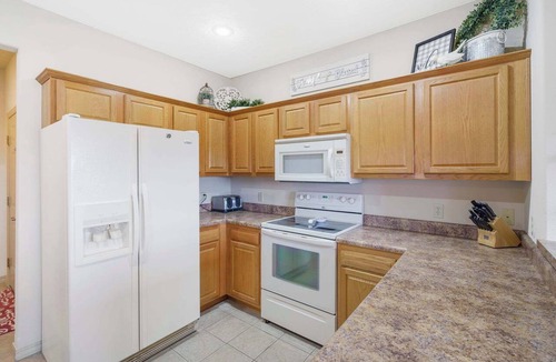 Branson West House | The Gathering Place | Minutes to 61-Acre Theme Park