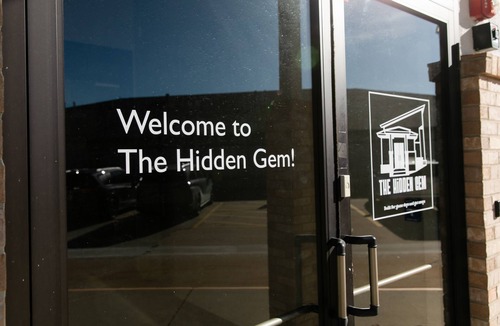 Springfield House | The Hidden Gem- Superb 7-bedroom Studio with arcade, theater and more!