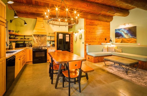 Baca Grande Cottage | The Hobbit Home/Hot Tub/2 Saunas/2 Fire Pits