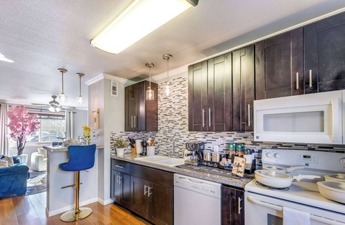 Nacogdoches Apartment | The Homestead - Luxury-cozy 2BR Apartments Near SFA & Historic Downtown Nacogdoches
