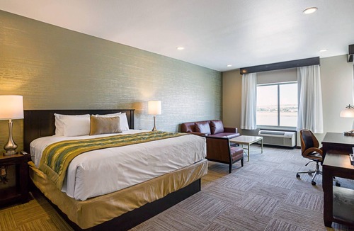Sunland Park Hotel | The Hotel at Sunland Park Casino El Paso, an Ascend Collection Hotel