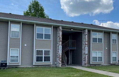 Hamilton Apartment | The Ingrid - Entire 2 Bedroom Apt in Quilt Town, USA