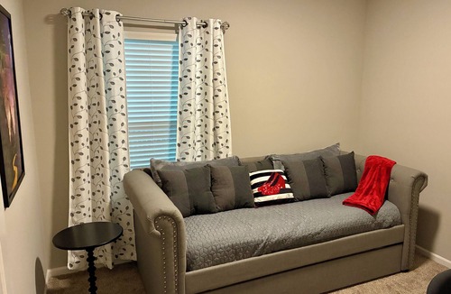 Ottawa House | The is no place like home…. Except here! Magical 3 bedroom family friendly home