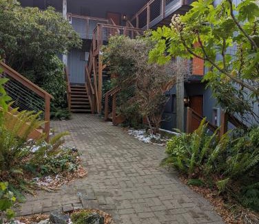 Eastsound Apartment | The Landmark Inn on Orcas Island