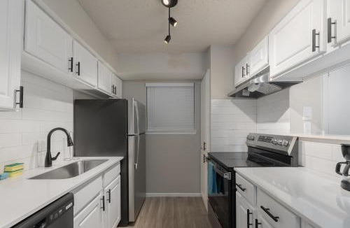 North Arlington Apartment | The Landry 214 Spacious and Cozy 1 Bedroom 1bth