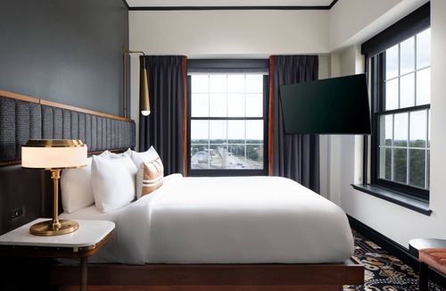 Downtown Hotel | The Lasalle Hotel, Bryan College Station, A Tribute Portfolio Hotel