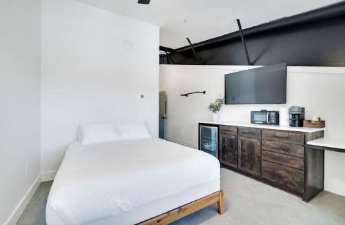 Midlothian Apartment | The Lawson District - Daffodil Suite