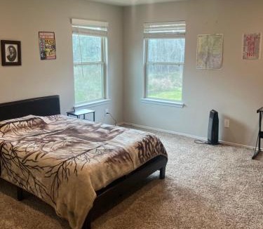 Keenan House | The Levy's at Deer Lake