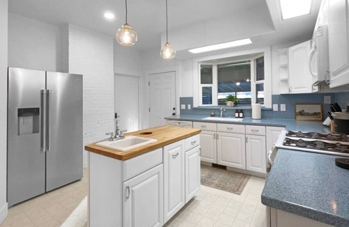 Baker City House | The Madison, Gorgeous! 4 Bdrm w/Hot Tub! Local Golfing 50% Off!