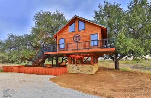 Baird House | "The Magical Treehouse" offers an enchanting experience for up to six guests.