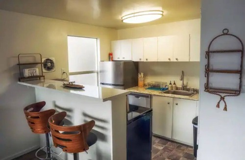 Northwest Bellevue Apartment | The Mariner in Meydenbauer Bay | 29 Nights