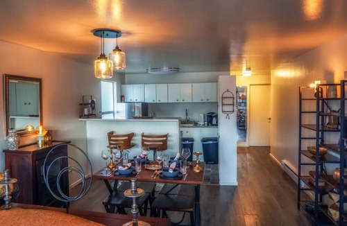 Northwest Bellevue Apartment | The Mariner in Meydenbauer Bay | 29 Nights