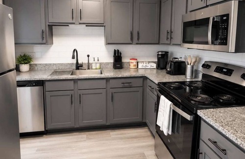 Dallas Apartment | The Monroe by Stylish Stays