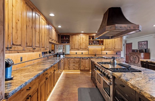 Greeley Cabin | The Nest at River Fort Ranch 4BR Sleeps 13 Private Ranch