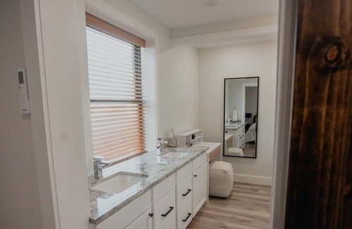 Dodge City Apartment | The New Premiere Downtown Luxury Loft, The Sophie