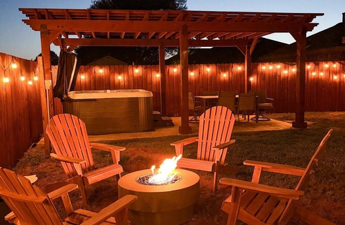 Lubbock House | The Olive Mesa - HotTub - Fire pit - Sandbox