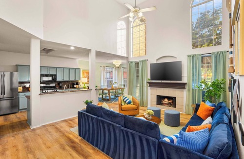 Lake Dallas House | The Painted Paddle: Pool, HotTub, Pickleball Court