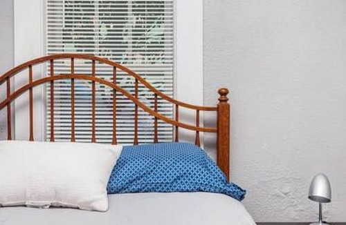 Sherman Hill Apartment | The Perfect 2 bedroom Getaway near downtown!