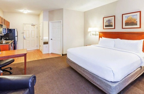 Northeast El Paso House | The Perfect Room for Your Next Staycation!