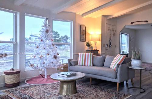 Sequim House | The Pink House - Dungeness Waterfront Home