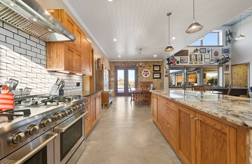 Chilton House | The Pool House