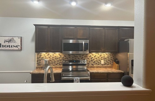 Lubbock House | *The Quincy Farmhouse* Newly appointed home in quiet Quincy Park neighborhood.