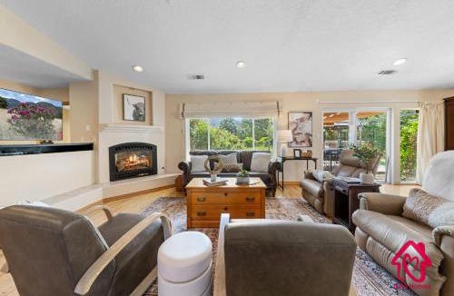 North Albuquerque Acres House | The Rose Garden Estate with Swim Spa - an Irvie Home