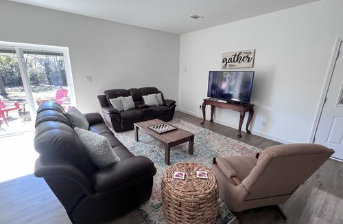 Kirby House | The Shop House - 2BR/2BA near Lake Greeson
