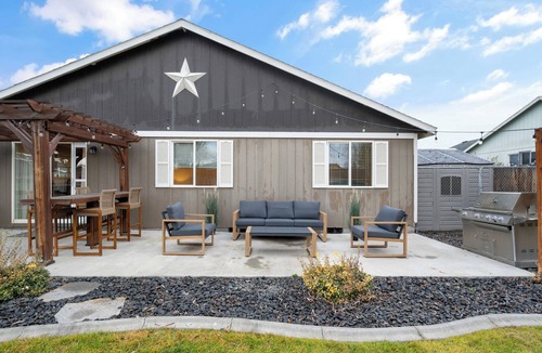 Tri-Cities House | The Speakeasy - 3 Bedroom Home in Pasco