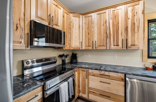 Crook County House | The Starry Pines Hideaway
