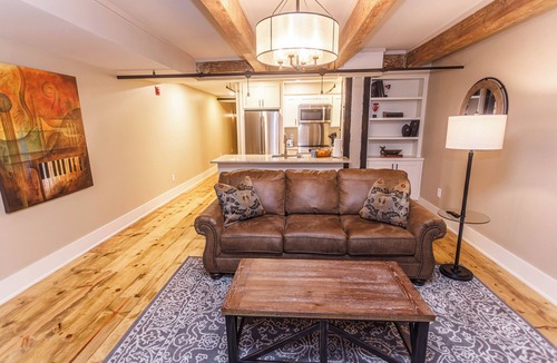 Vicksburg Apartment | The Valley
