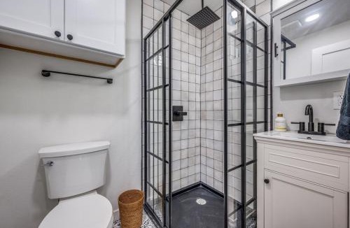 Denton Apartment | The Vanderbilt Mansion Apt 8 Near Downtown & TWU