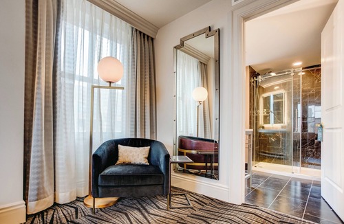Sioux City Hotel | The Warrior Hotel, Autograph Collection